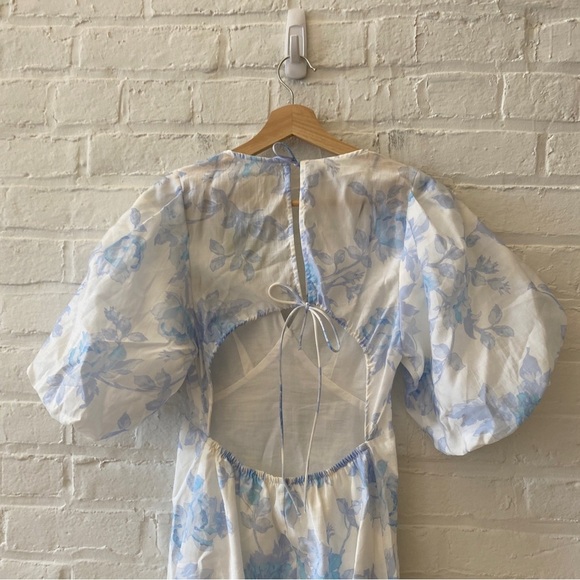 H&M || Puff Sleeve Plunge Open Back Dress Floral Blue White XS NWT - Picture 9 of 11